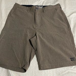 Billabong golf shorts